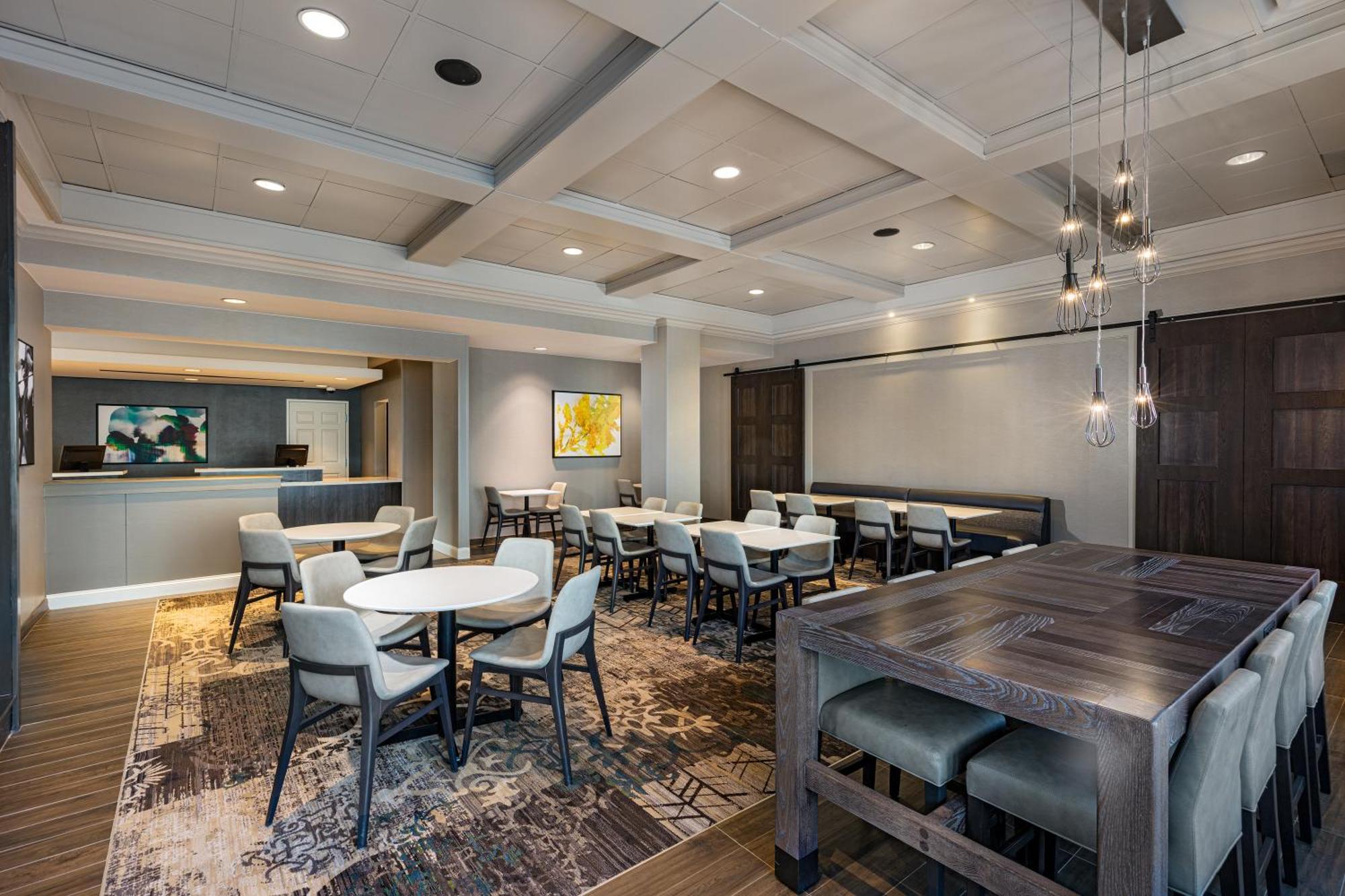 Residence Inn Louisville Downtown Экстерьер фото